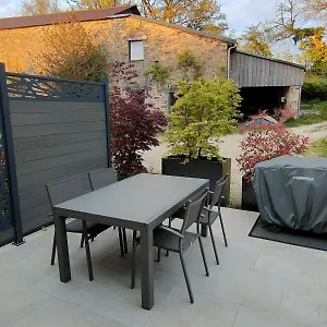 Hébergement de vacances Avec Piscine Interieure, Moyrazes